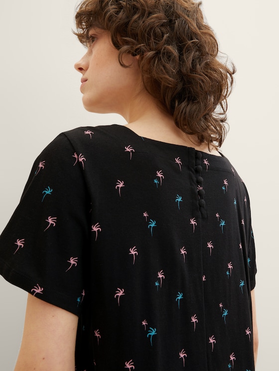 Patterned T-shirt