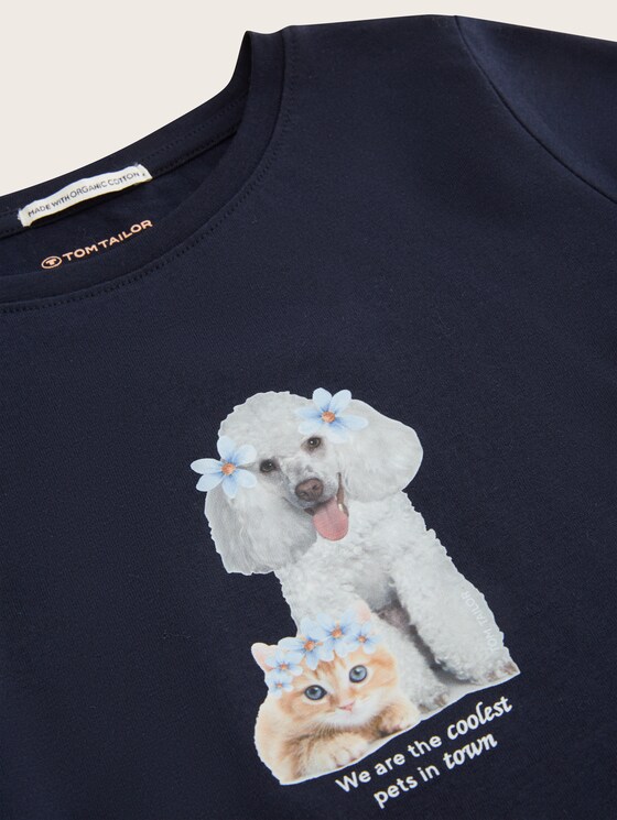 T-shirt with artwork