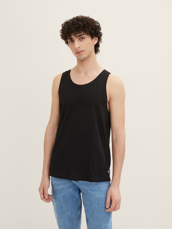 Tank tops in a twin pack