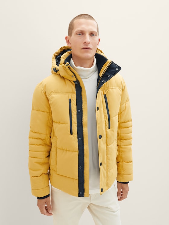 Puffer jacket with a detachable hood