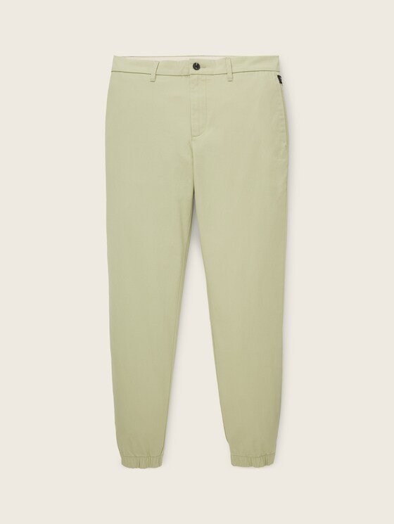 Relaxed Tapered Chino