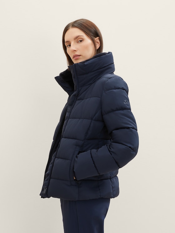 Puffer jacket with a stand-up collar