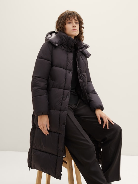 Puffer coat with a hood