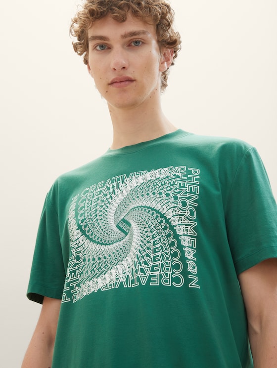 T-shirt with a print