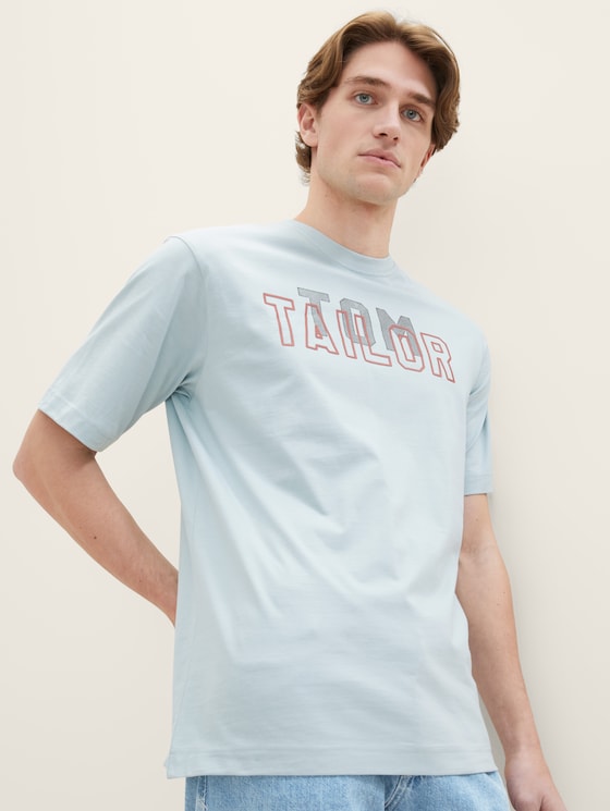 T-shirt with a print