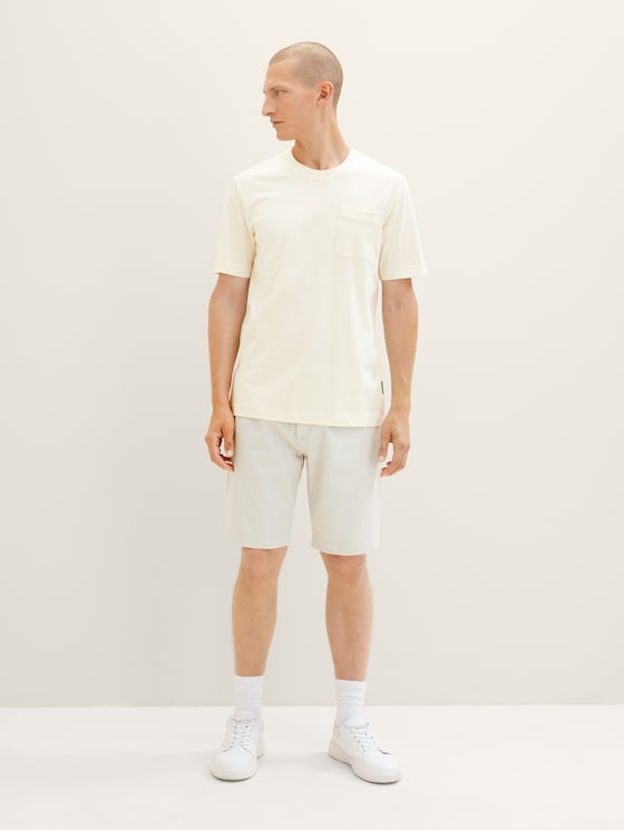 T-Shirt with a chest pocket