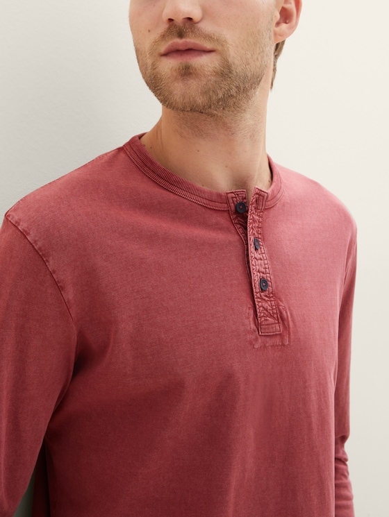 Henley T-shirt with more sustainable cotton