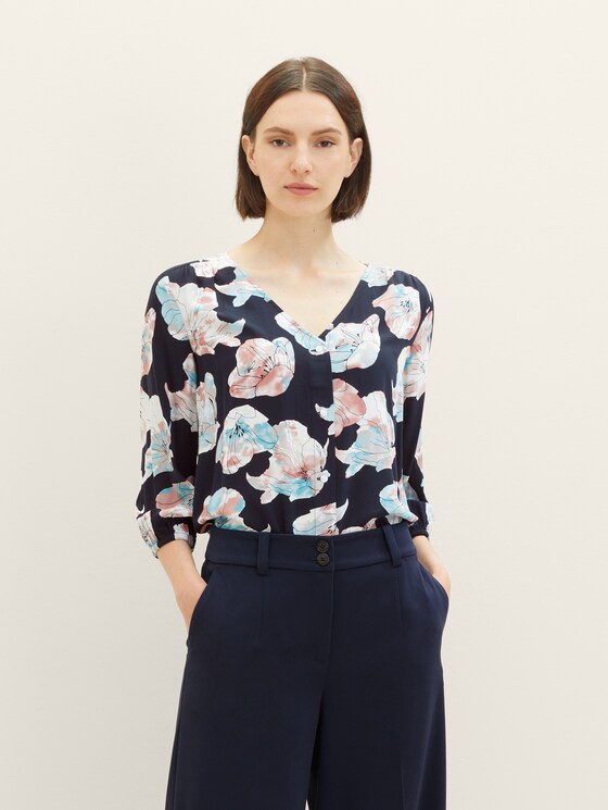 blouse with a print