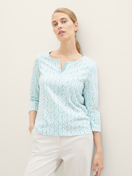 Blouse with an all-over print