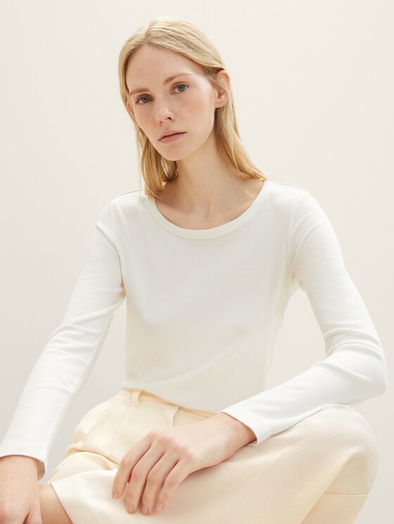 Basic long-sleeved shirt