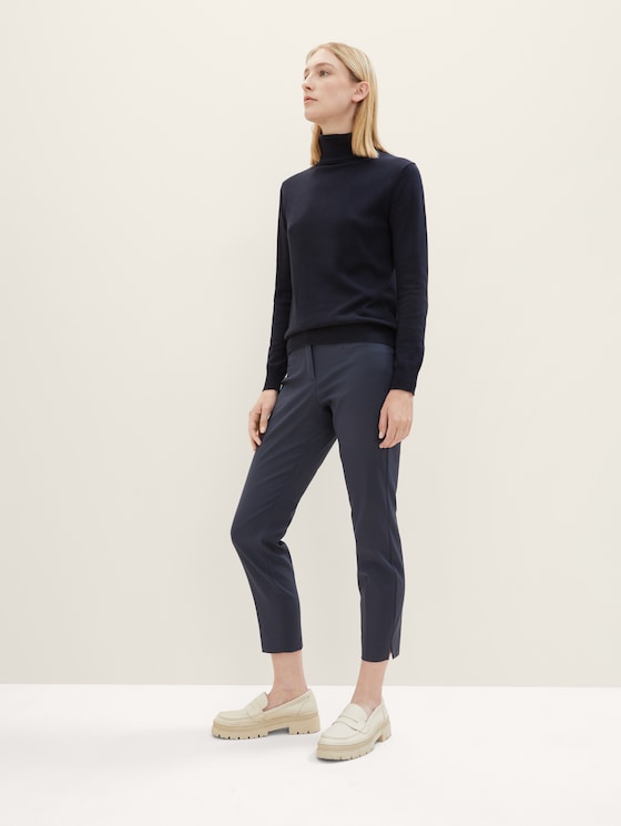 Mia slim trousers with a side slit
