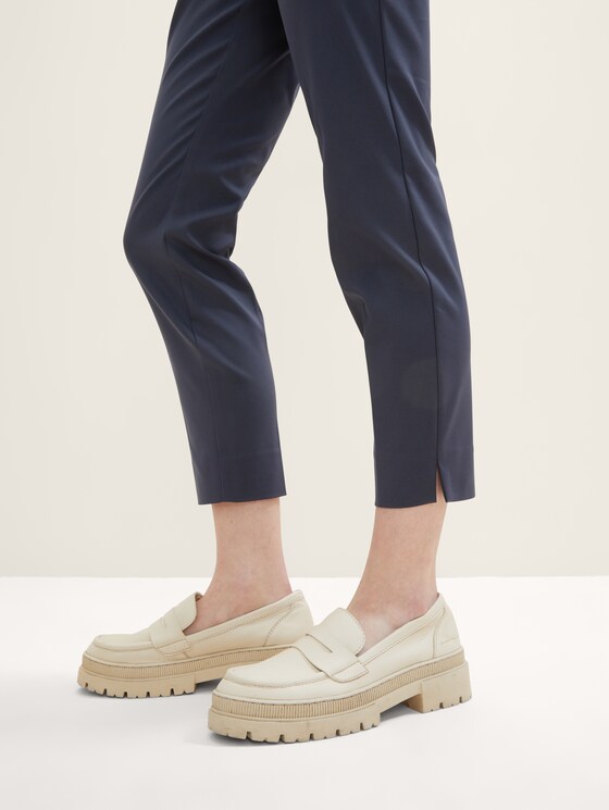 Mia slim trousers with a side slit