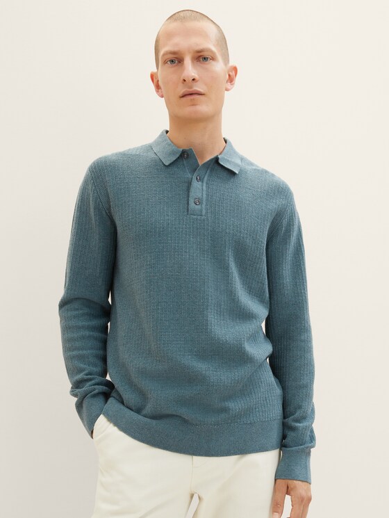 Knitted sweater with a polo collar