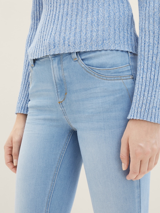 Alexa Narrow Bootcut Jeans