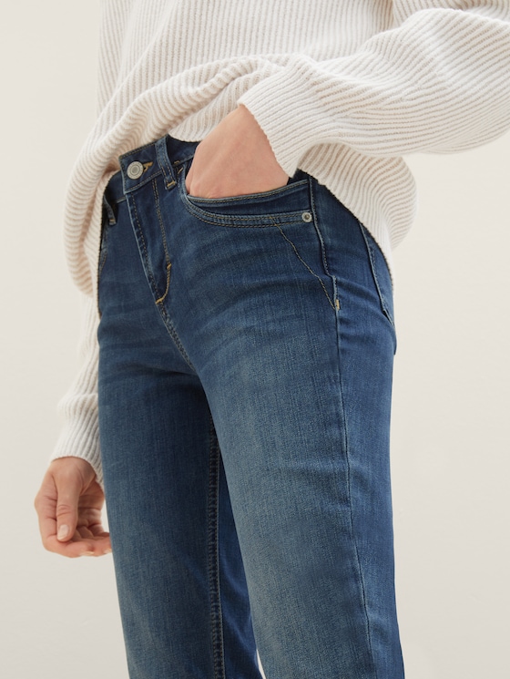 Alexa Narrow Bootcut Jeans