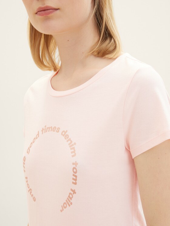 T-shirt with a text print