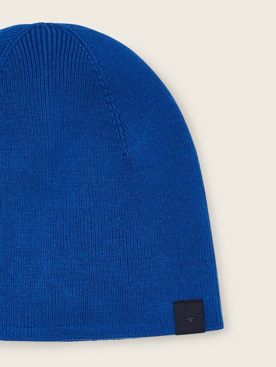 Beanie made of knitted fabric