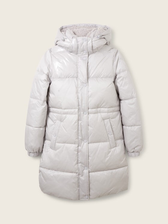 Puffer coat with a removable hood