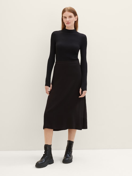 Midi skirt with structure