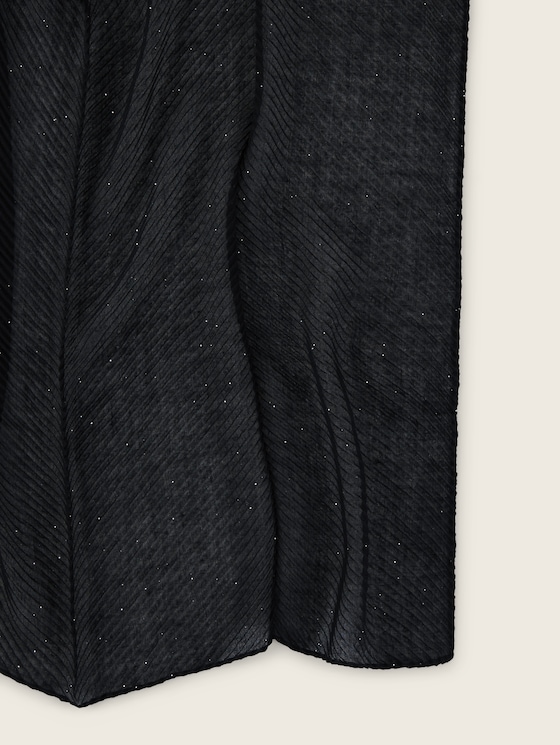 Pleated scarf with glitter