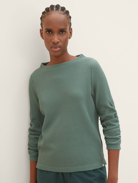 Sweatshirt with pleats