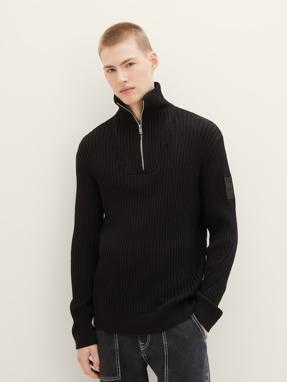 Troyer knitted sweater with a rib texture