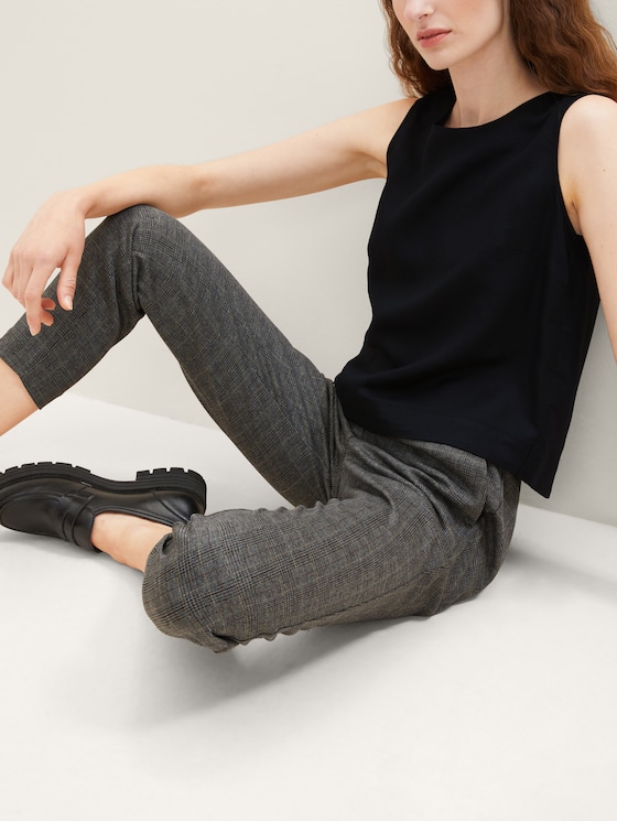 Loose-fit trousers with a Glencheck pattern