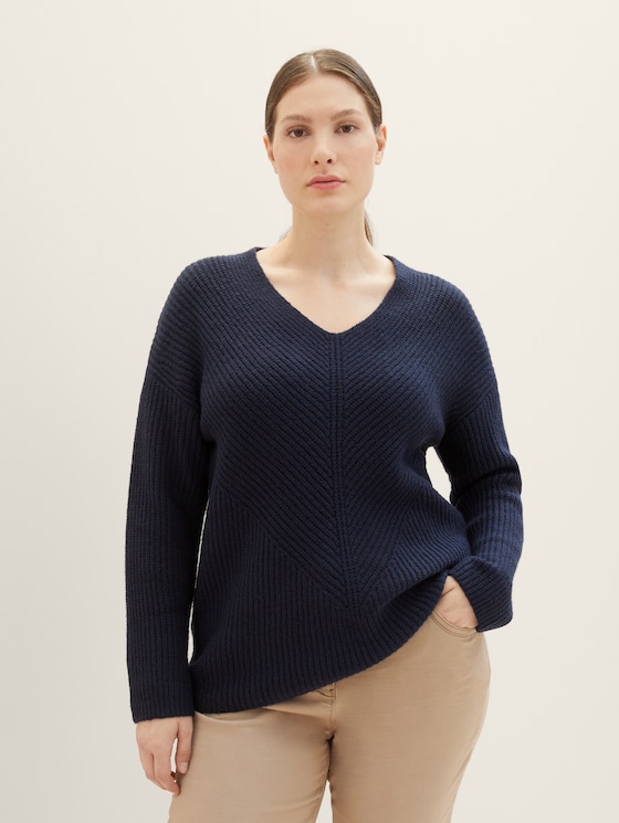 Plus - knitted sweater with a V-neckline