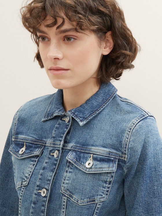 Denim jacket with recycled cotton
