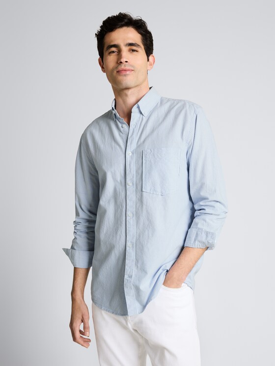 Regular Fit Hemd mit Brusttasche von Men, white light blue stripe