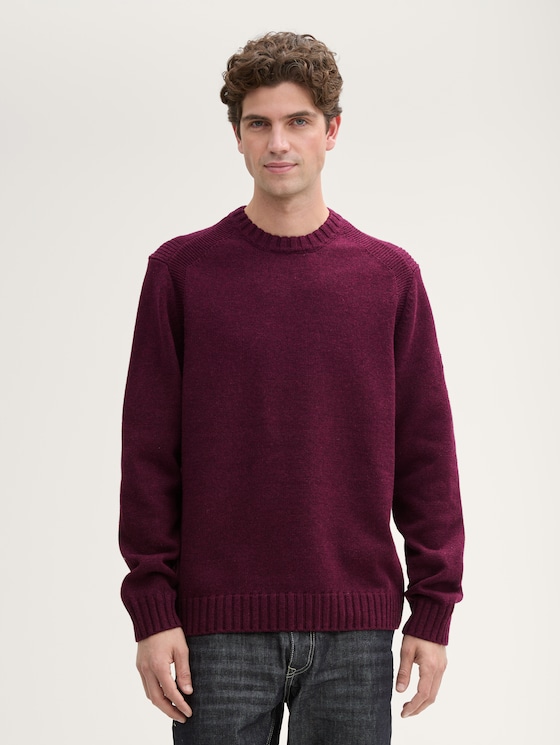 Cosy Strickpullover mit Logo-Badge von Men, grape red melange