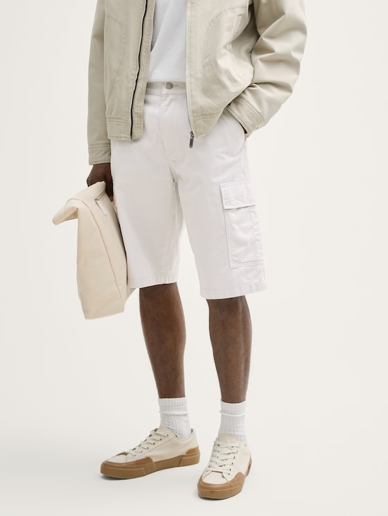 Regular Cargo Shorts von Denim Male, Chalk Grey