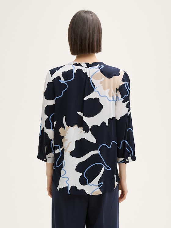 Bluse mit Muster von Women, big floral shapes design