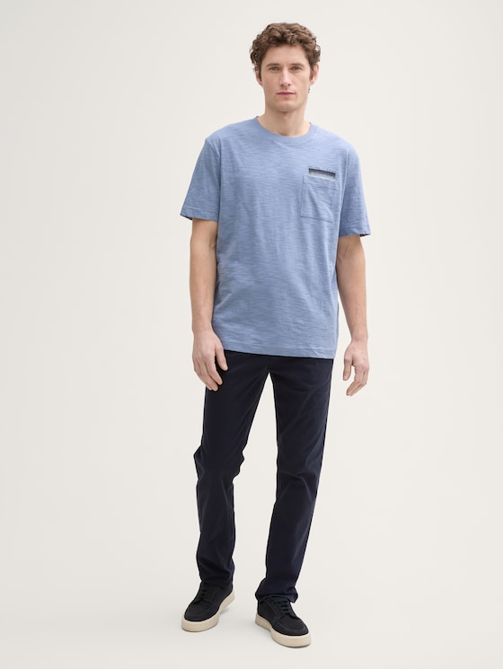 T-shirt met borstzak door Men, dove blue