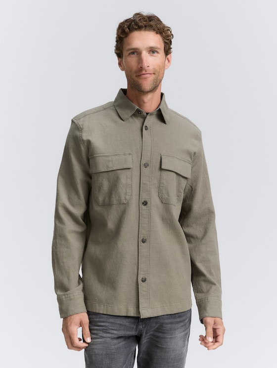Chemise over-shirt avec poches poitrine par Men, smokey olive green