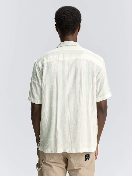Relaxed fit short sleeve shirt with striped pattern by Tom