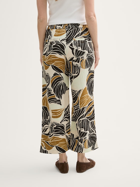Culotte trousers with linen content by Women, neutral cut leaves design