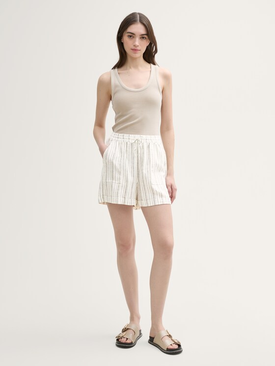 Relaxed Shorts mit Leinenanteil von Denim Female, white olive vertical stripe