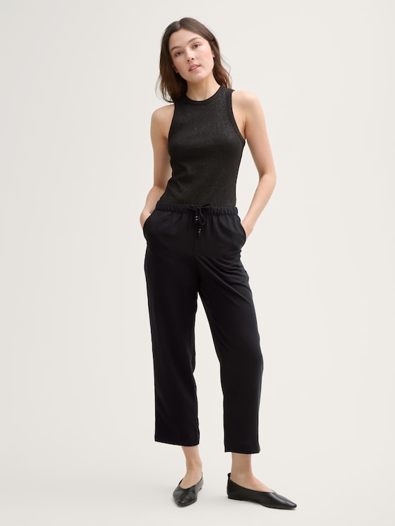 Cropped loose-fit trousers by Denim Female, deep black