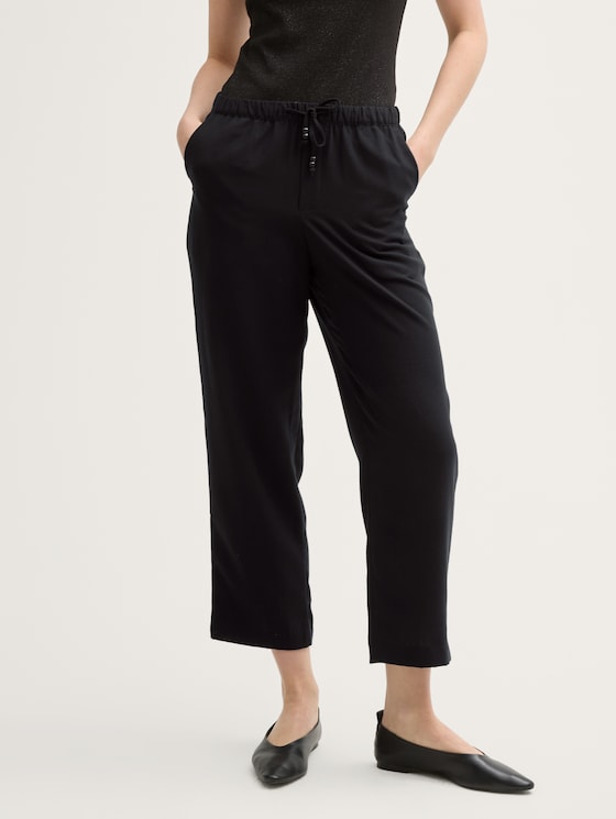 Cropped loose fit trousers by Denim Female, deep black