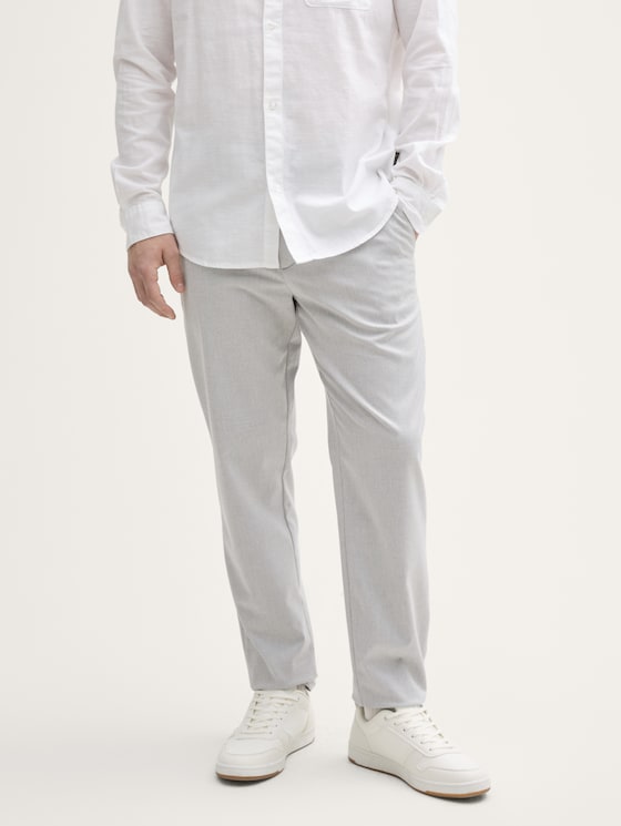 Regular fit chino trousers with belt by Denim Male, grey white mini houndstooth