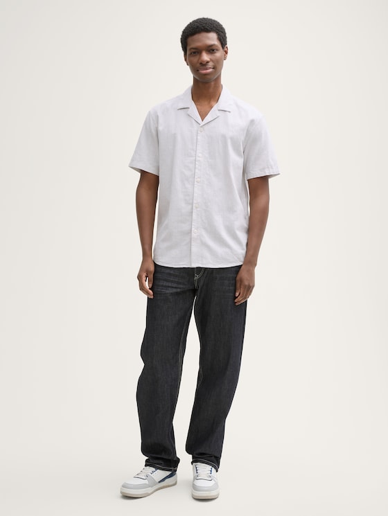 Relaxed fit short-sleeved cotton shirt by Denim Male, chalk grey white structure