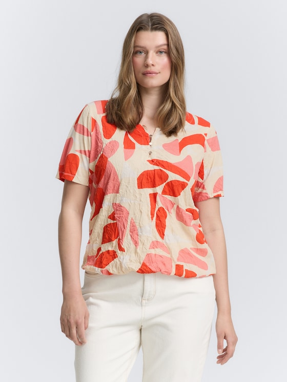 Plus size - Gerimpeld T-shirt met patroon door Women Plus Size, red dots and shapes design