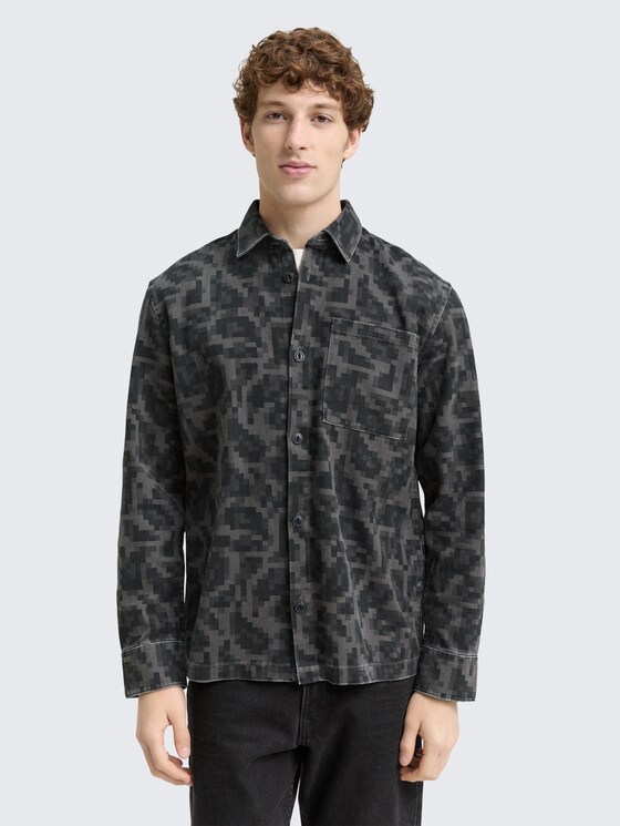Overshirt mit Brusttasche von Denim Male, night grey big pixel print