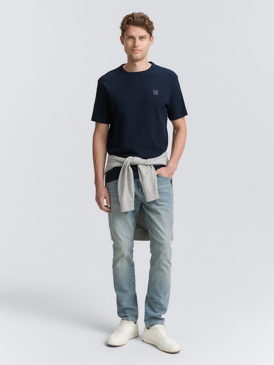 T-Shirt mit Logo-Badge von Men, sky captain blue