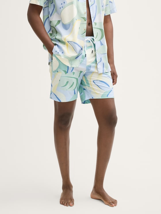 Badeshorts mit Print von Denim Male, colorful big tropical print