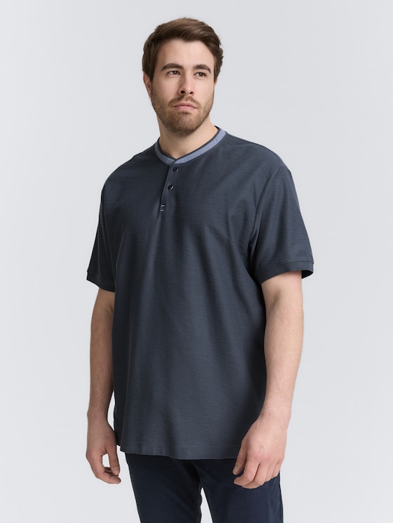 Plus Size - Poloshirt mit Stehkragen von Men Plus Size, Blueish Grey