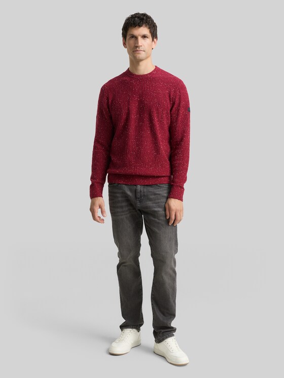 Knittedjumperwithroundneckline
