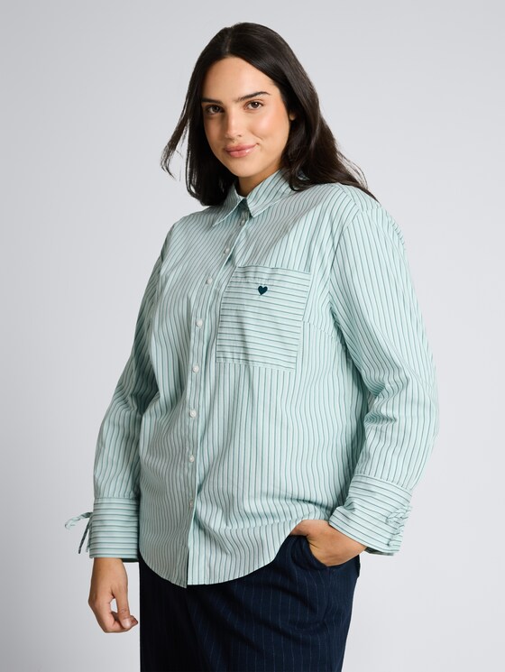 Plus Size - Oversize Hemdbluse mit Herz-Stickerei von Women Plus Size, blue haze irregular stripe