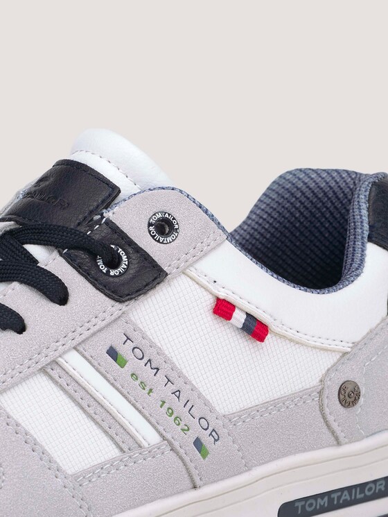 Sneaker mit seitlichen Akzenten - Männer - white Sneaker mit seitlichen Akzenten - Männer - white - 9 - TOM TAILOR